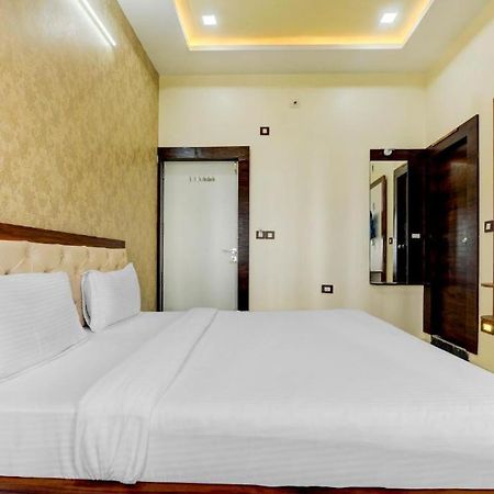 אודייפור Hotel Sun Palace מראה חיצוני תמונה
